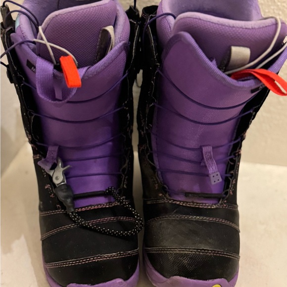 Women’s snowboard boots - Picture 3 of 4